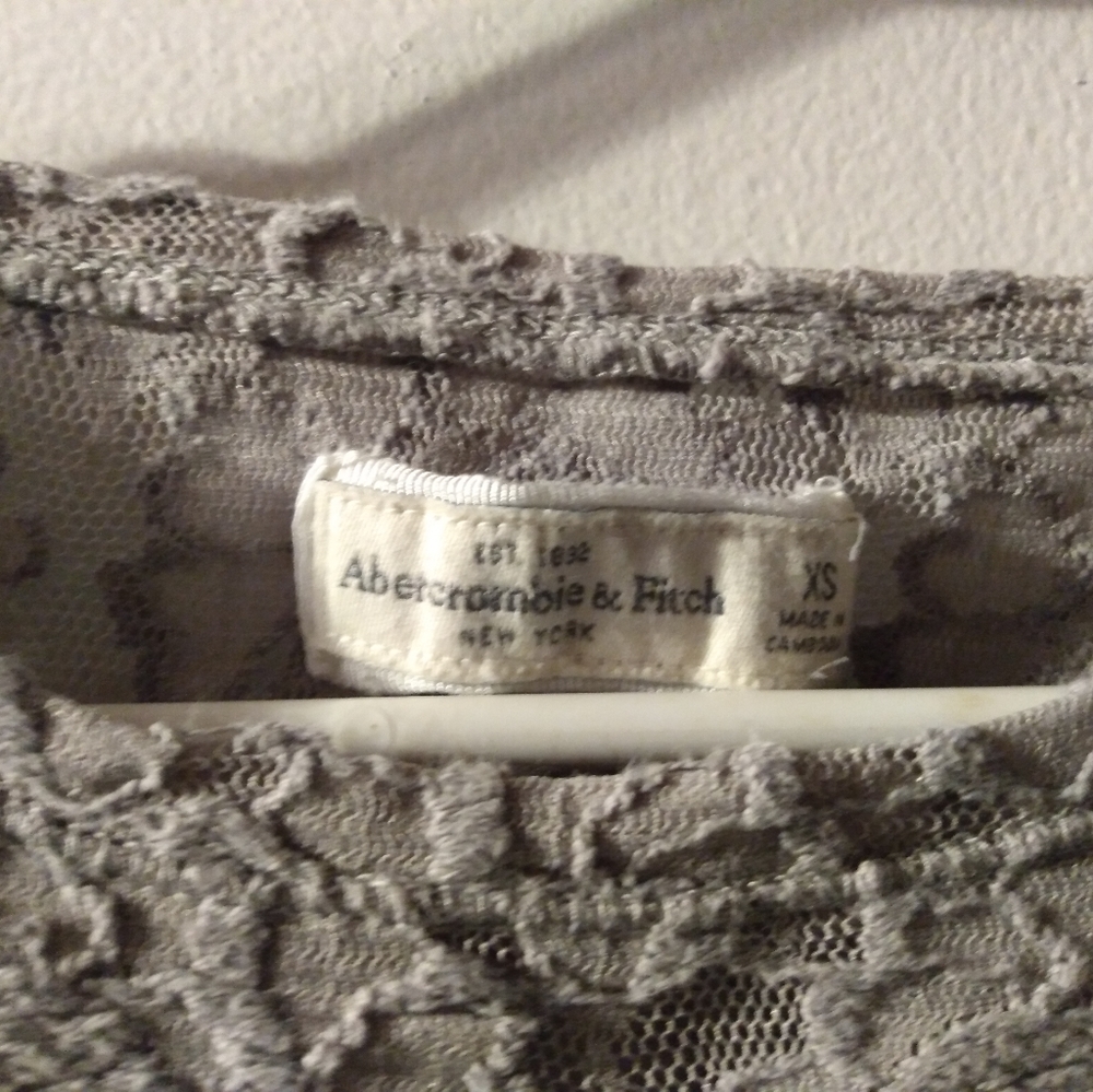 Blouse - Picture 2 of 3